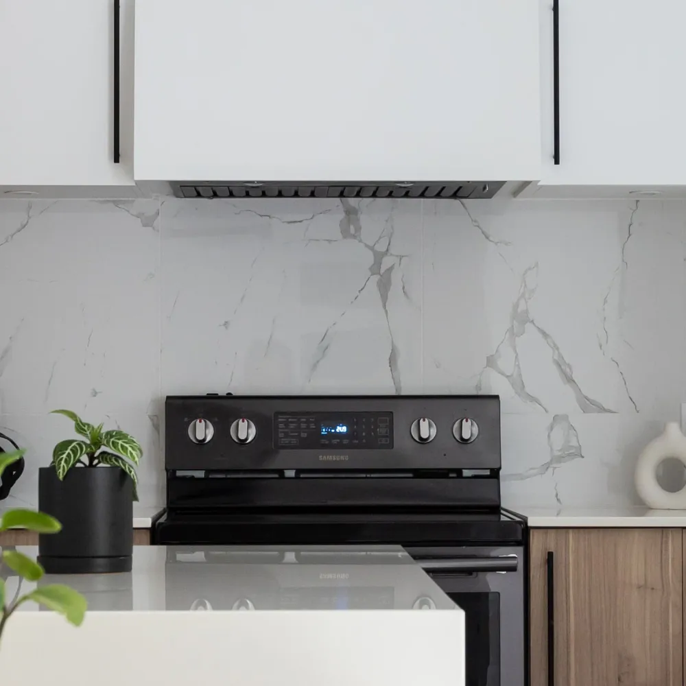 Hotte de cuisinière encastrée en acier inoxydable fini noir mat 650Cfm aguacanada