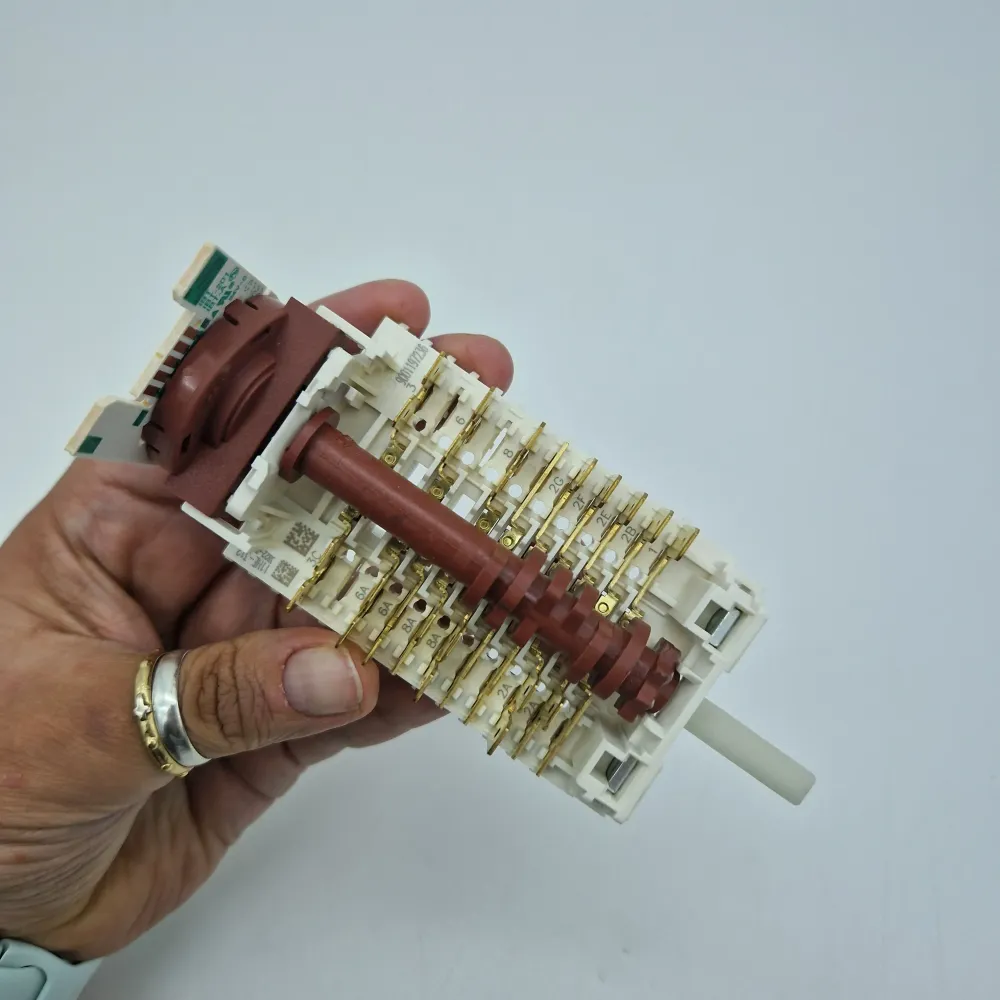 Bosch Oven Switch 424123 - 11HE099