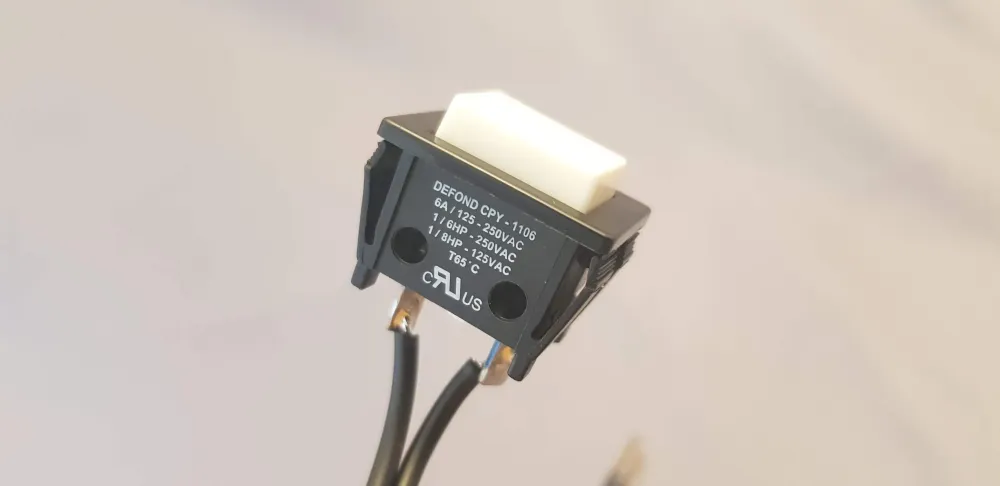Bouton micro-fer avec run 10a c / thread 2x0.35l.230 poulets