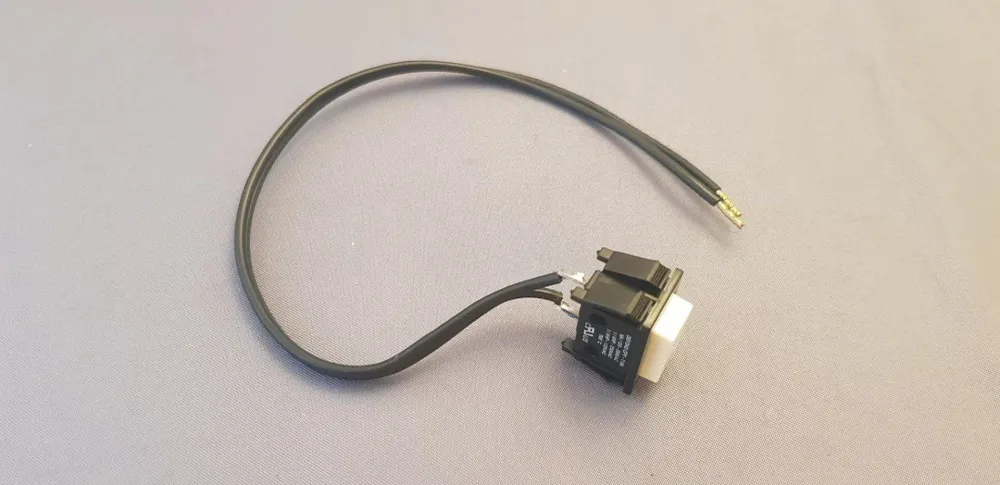 Bouton micro-fer avec run 10a c / thread 2x0.35l.230 poulets