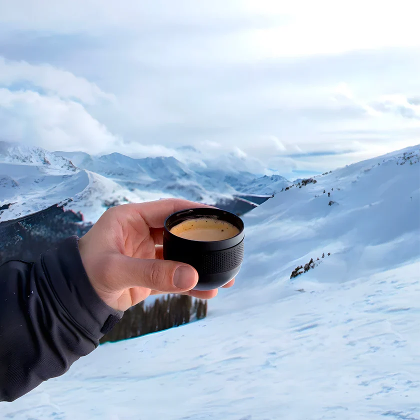 Cafetière manuelle portable pour une utilisation en extérieur (Gabon)