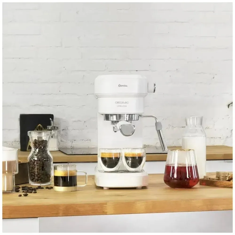 Cafetière expresso blanche Cecotec puissance rapidité et saveur pour espressos et cappuccinos