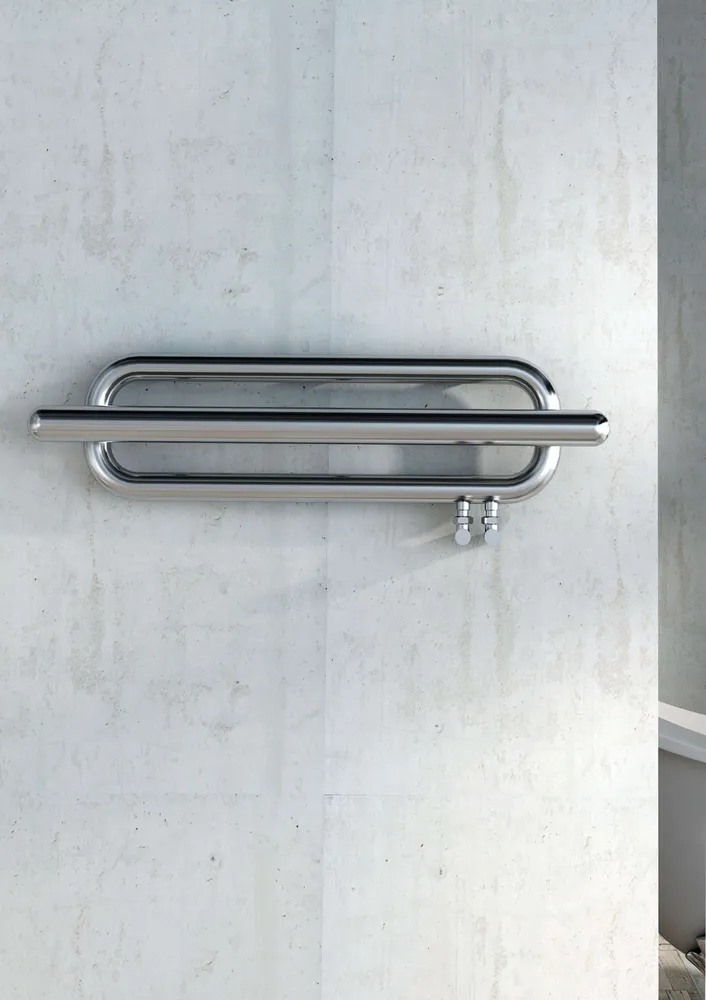 Carisa Swing Sèche-Serviettes en Acier Inoxydable Design Moderne Miroir Poli