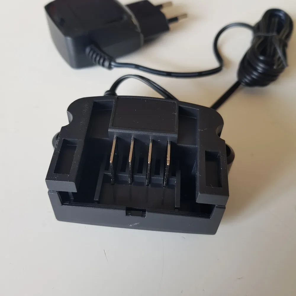 Chargeur de batterie Black+Decker pour aspirateur BHFEA18D 18v N494098