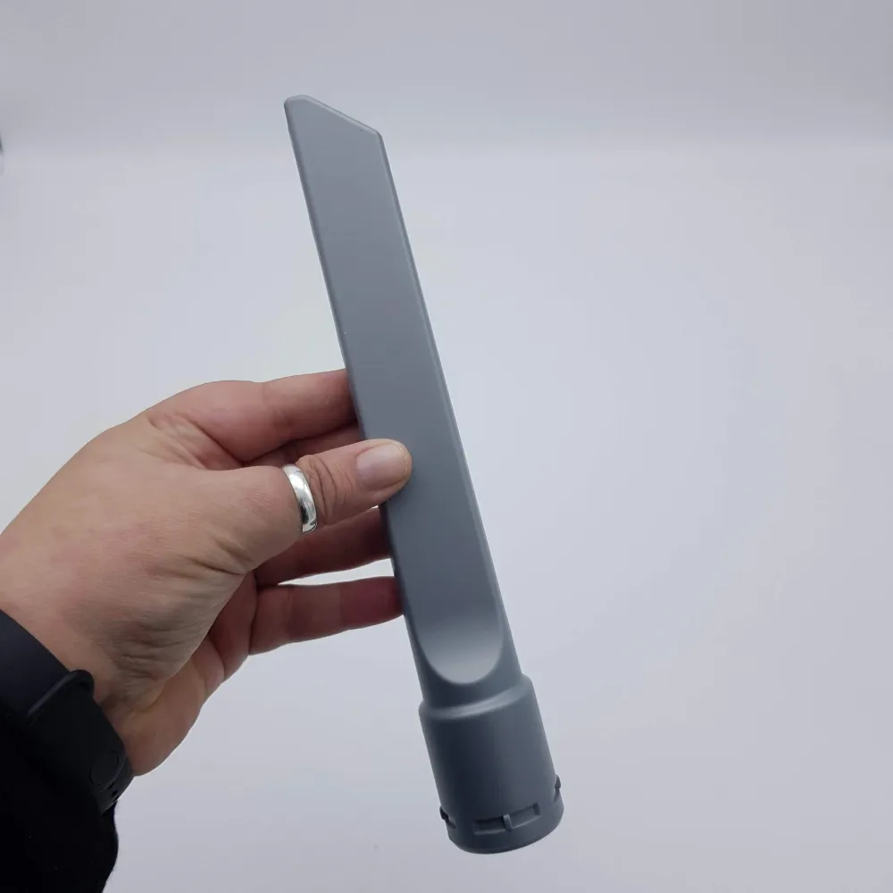 Craquement final pour l'aspirateur à tube noir + Decker PD1820LF