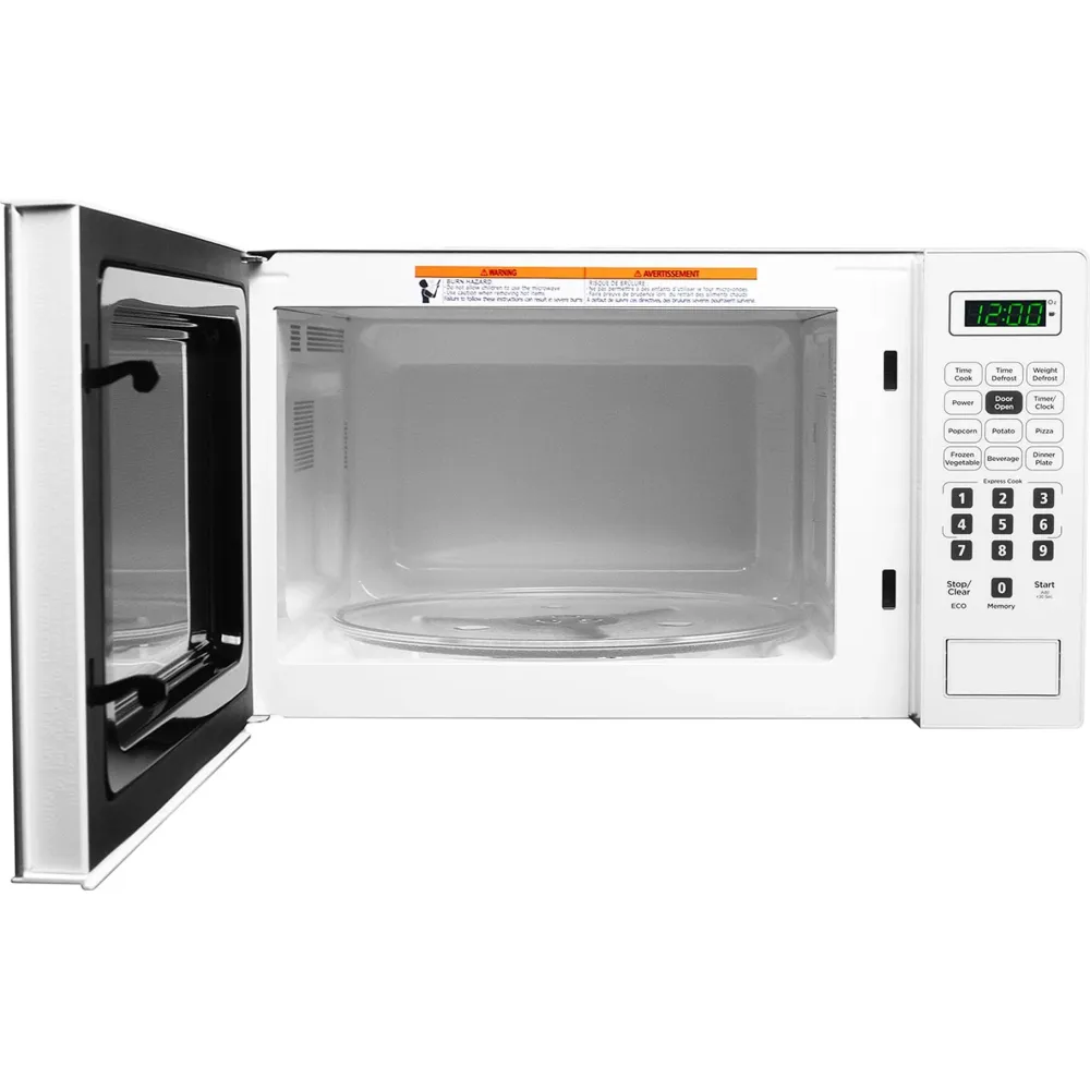 Danby Four à micro-ondes de comptoir de 17 po., 0,7 pi.cu. avec 6 options de cuisson automatique DBMW0721BWW