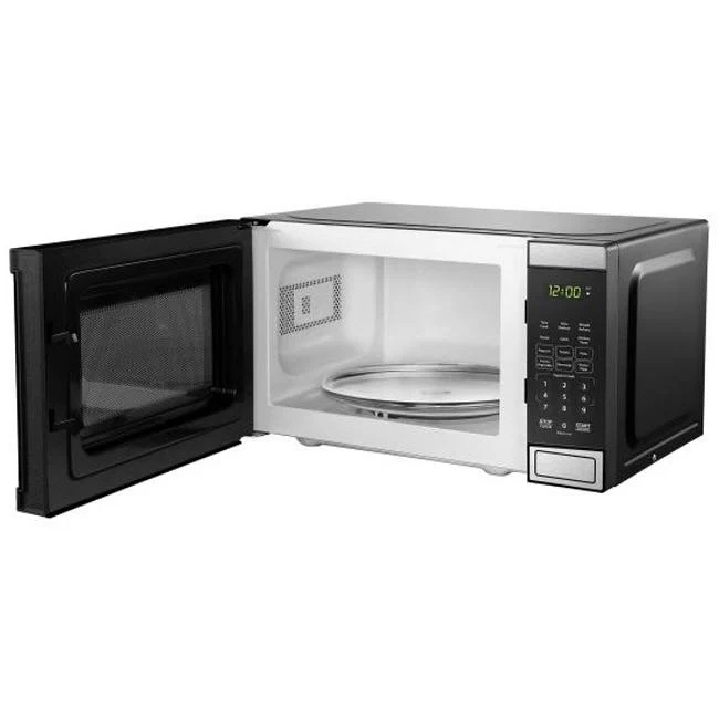 Danby Four à micro-ondes de comptoir de 17 po., 0,7 pi.cu. avec 6 options de cuisson automatique DBMW0721BBS