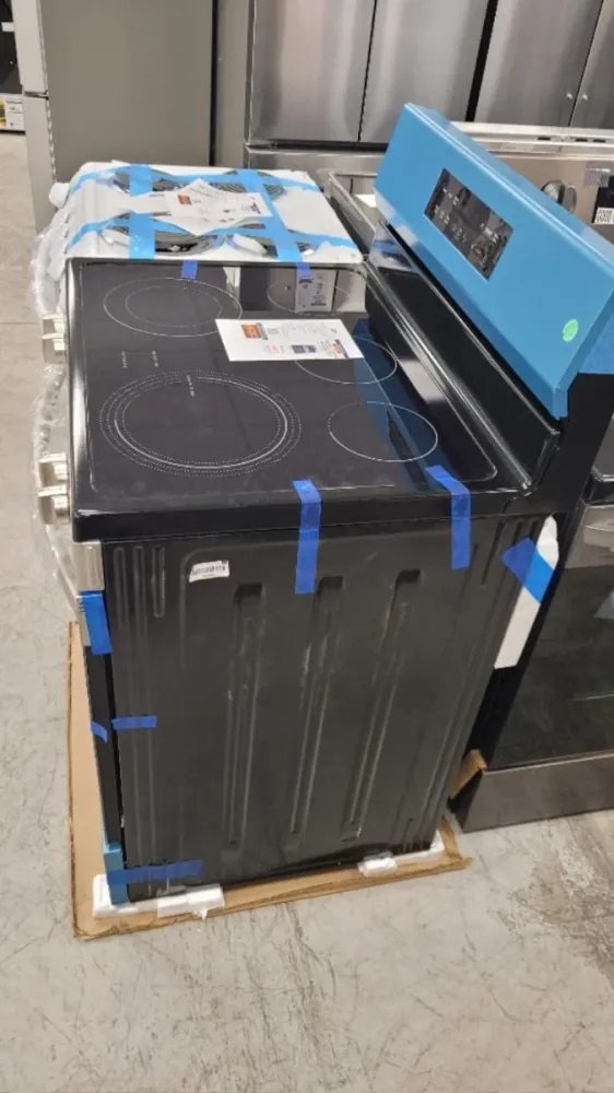 FCRE306CAS - CUISINIÈRES - Frigidaire - Électrique - Acier inoxydable - Boîte Ouverte