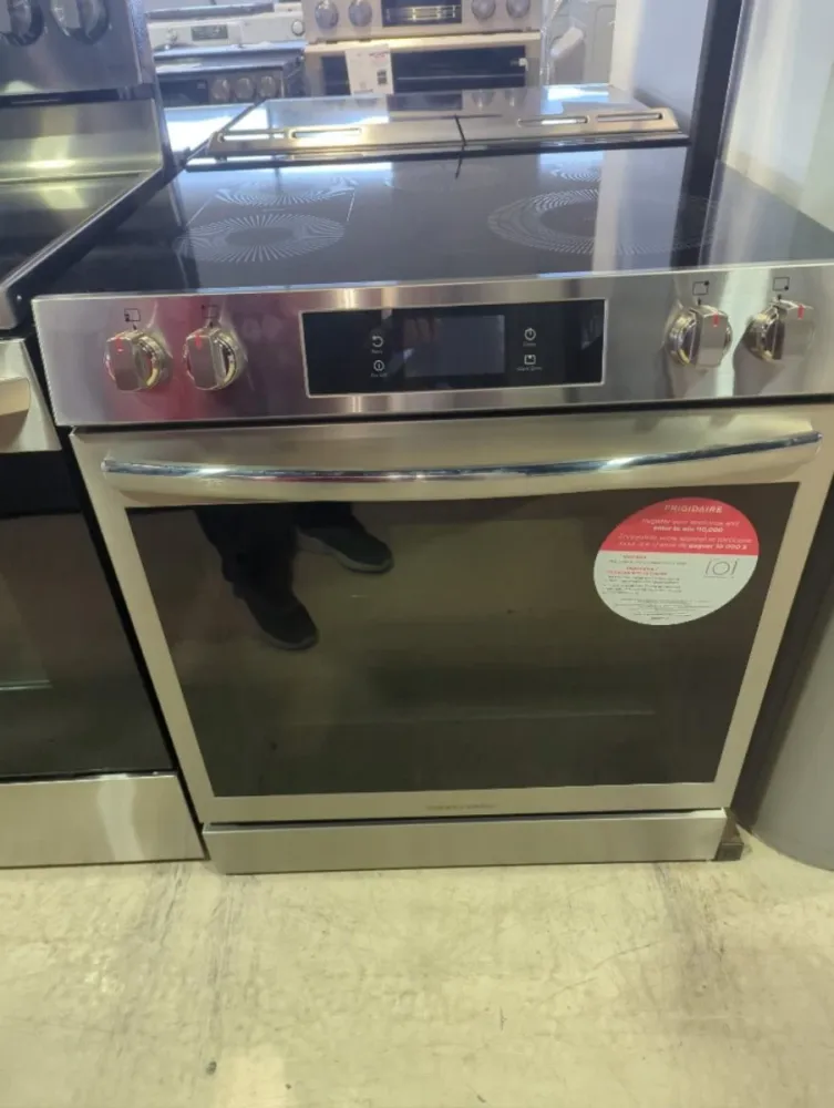 GCFE306CBF - CUISINIÈRES - Frigidaire Gallery - Électrique - Acier inoxydable - Boîte Ouverte