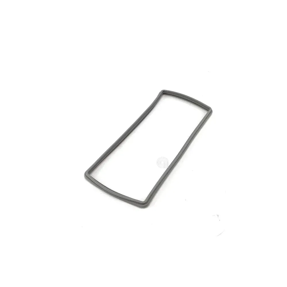 Garniture de porte de socle Electrolux 1366073003 pour réfrigérateur
