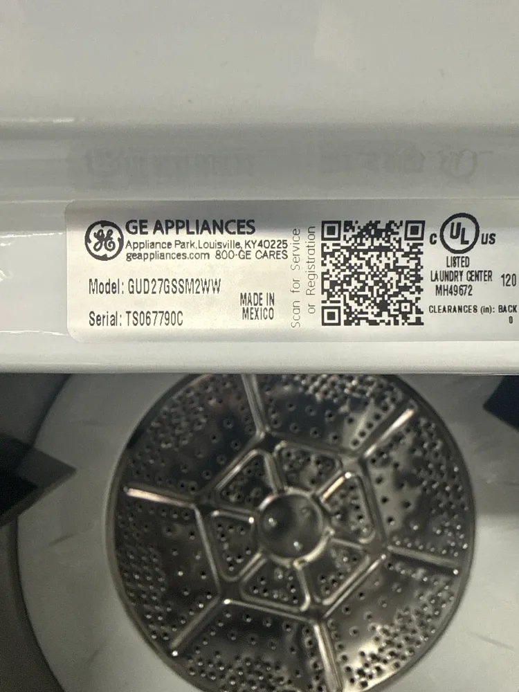 Duo laveuse de 4,4 pi³ et sécheuse au gaz de 5,9 pi³ de GE (GUD27GSSMWW) - Blanc