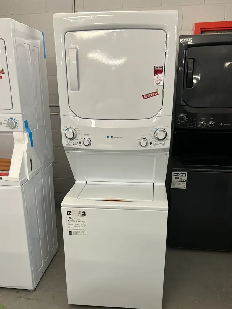 Duo laveuse-sécheuse électrique 4,5 pi³ de GE (GUD27EEMNWW) - Blanc
