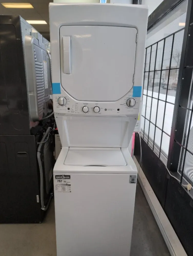 GUD24ESMMWW - LAVEUSE SÉCHEUSE SUPERPOSÉES - GE - Laveuse/sécheuse superposées - Électrique - Blanc - Boîte Ouverte