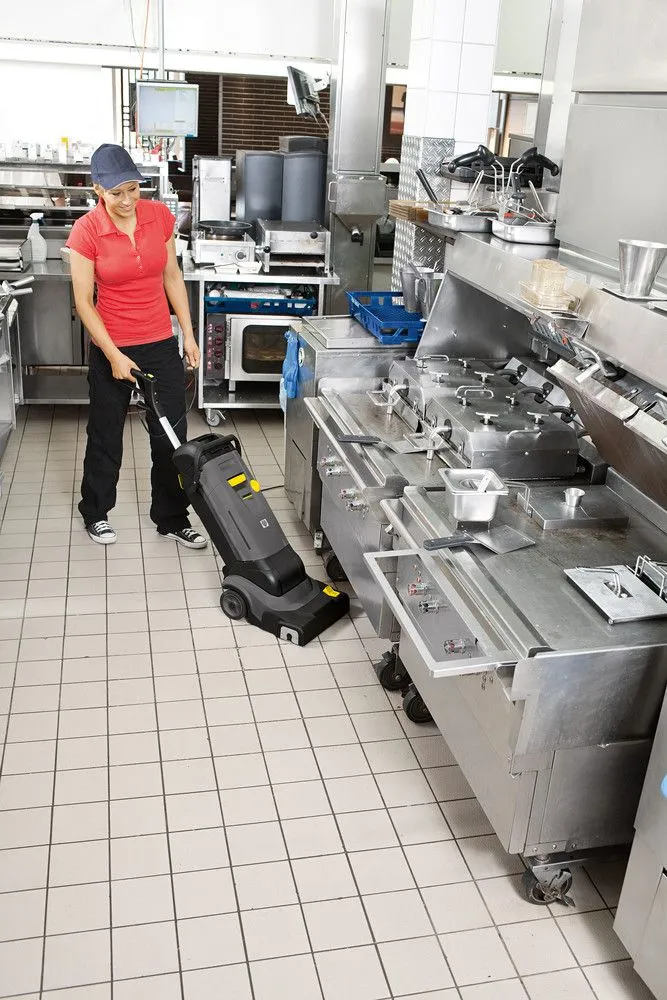 Lave-linge grande capacité Autolaveuse BR 30/4 C Karcher 1.783-220.0