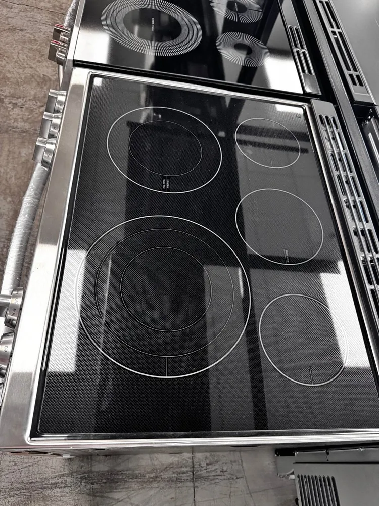 LSEL6335F - CUISINIÈRES - LG - Électrique - Acier inoxydable - Boîte Ouverte