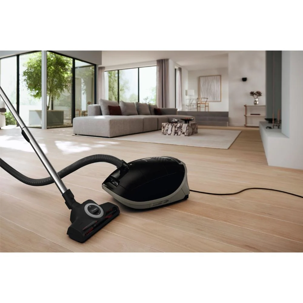 Miele Guard M1 Chat et Chien noir obisidian Miele Ltd.