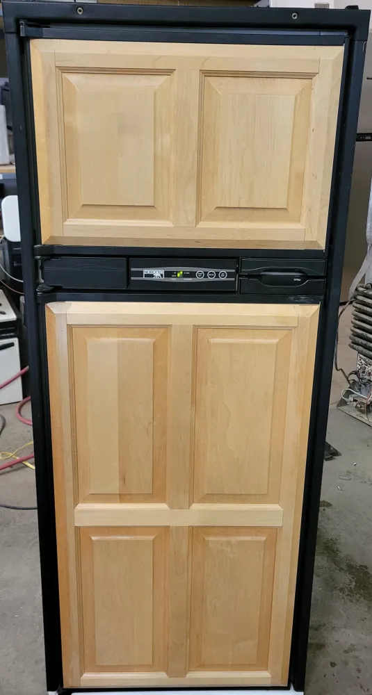 Réfrigérateur électrique au propane Norcold N821F pour VR, 8 pi³, 2 voies, 110 V, gaz propane