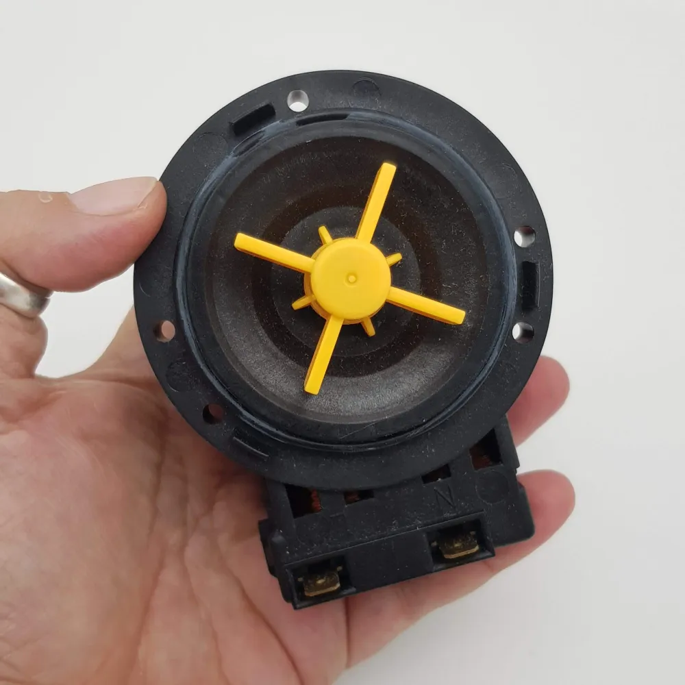 Pompe magnétique 26W en plaset