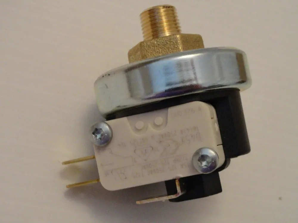 Pressostat 1/8 mâle 5bar bieffe