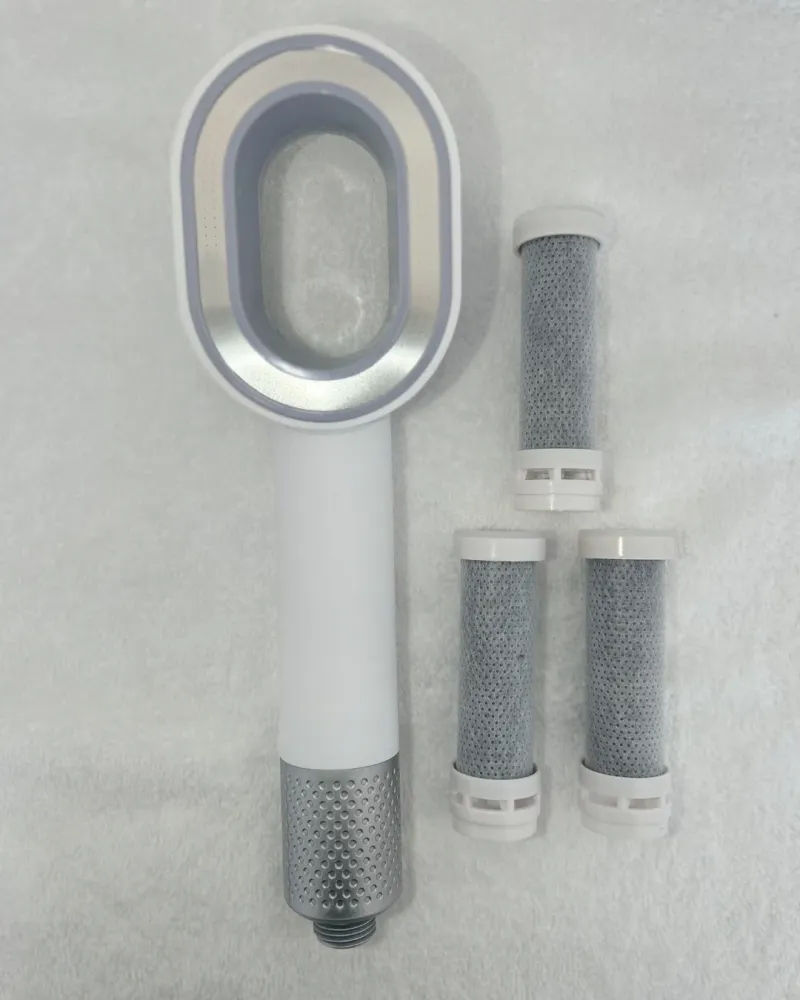 Pack INFINITY un pommeau filtrant Blanc + 3 filtres ACF triple actions Pure shower