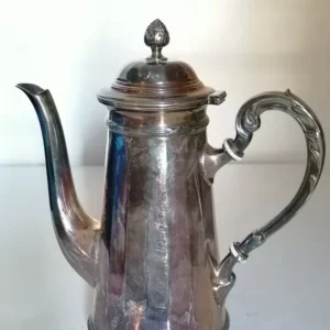 Cafetière argenté style Louis XVI Salle des Ventes La Découverte