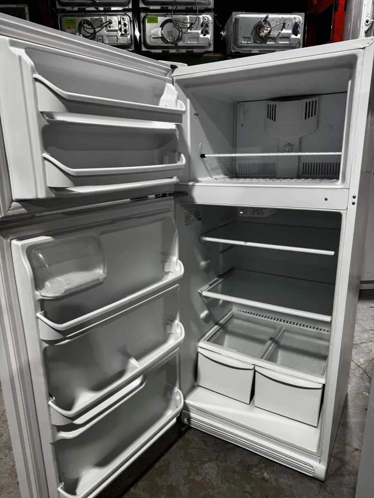 Congélateur coffre Réfrigérateur 30po Blanc | WRT8G3EWZ - White Westinghouse *** USAGÉ ***