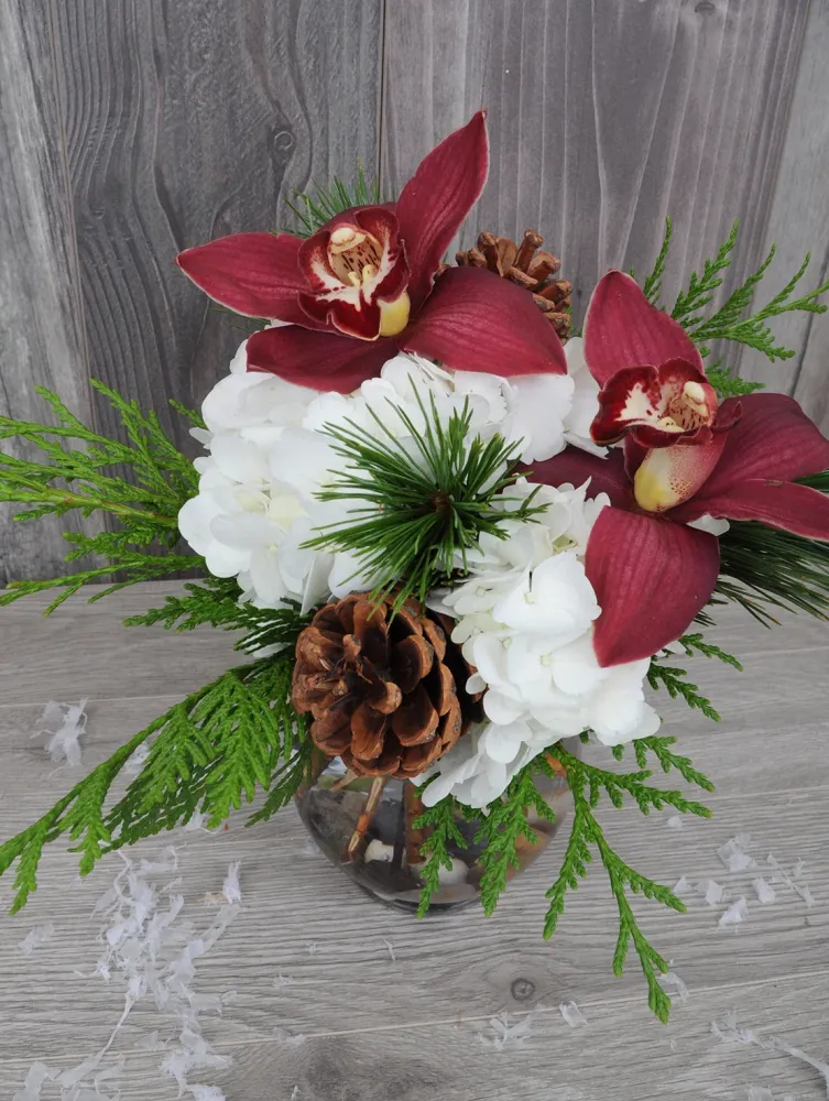 Bouquet de fleurs des Fêtes À la Boîte à Fleurs de Laval inc.