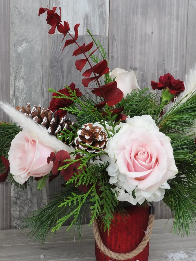 Livraison d'un bouquet Douceur hivernale À la Boîte à Fleurs de Laval inc.