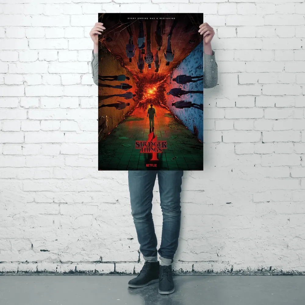 Affiche de Stranger Things 4 : Chaque fin un début