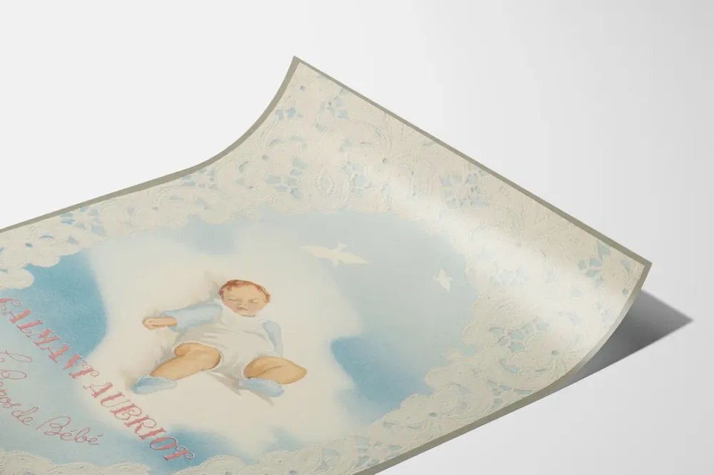 Affiche vintage bébé endormi encadré de dentelle