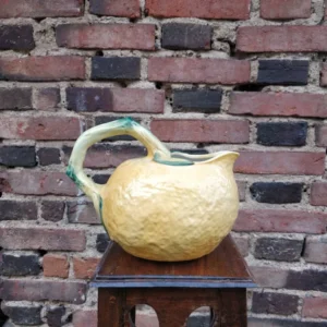 Ancien pichet barbotine citron