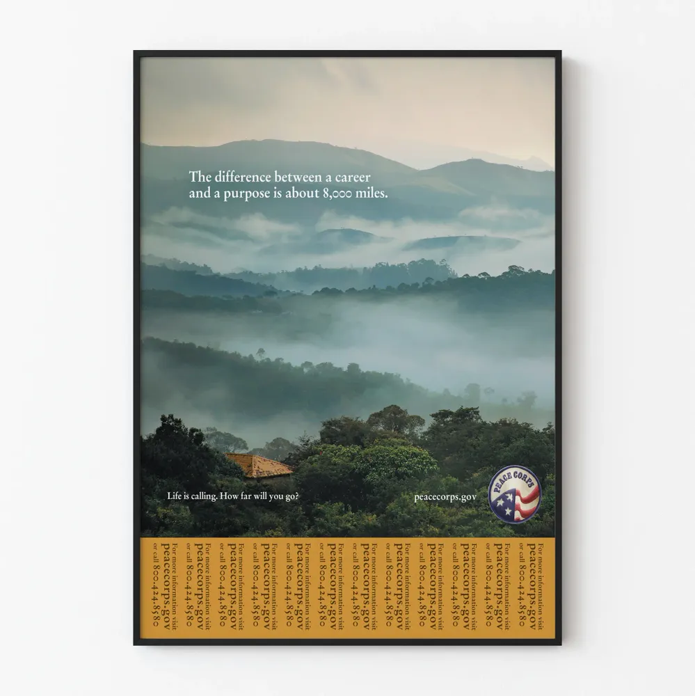 Poster Inspirationnel Peace Corps avec Paysage Brumeux Artem Legrand