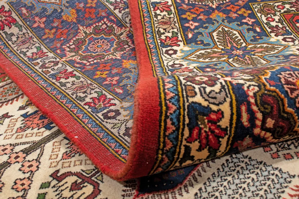 Bakhtiar oriental