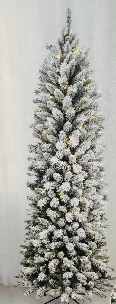 Sapin étroit enneigé 7 pi. Illuminé Beau Site Création fleuristerie