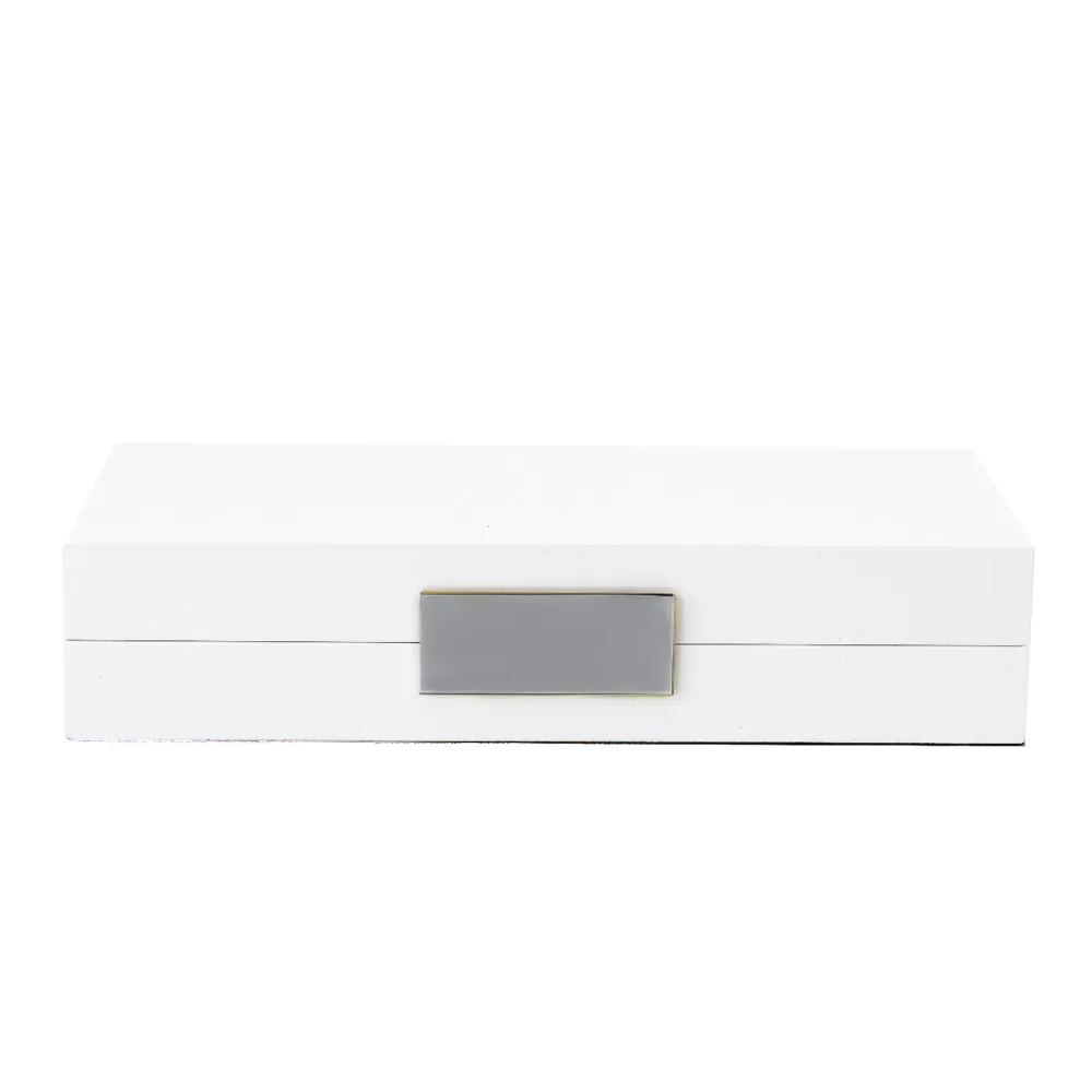 Boîte en laque blanche avec argent