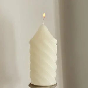 Bougie Large Avec Design En Spirale Blanche