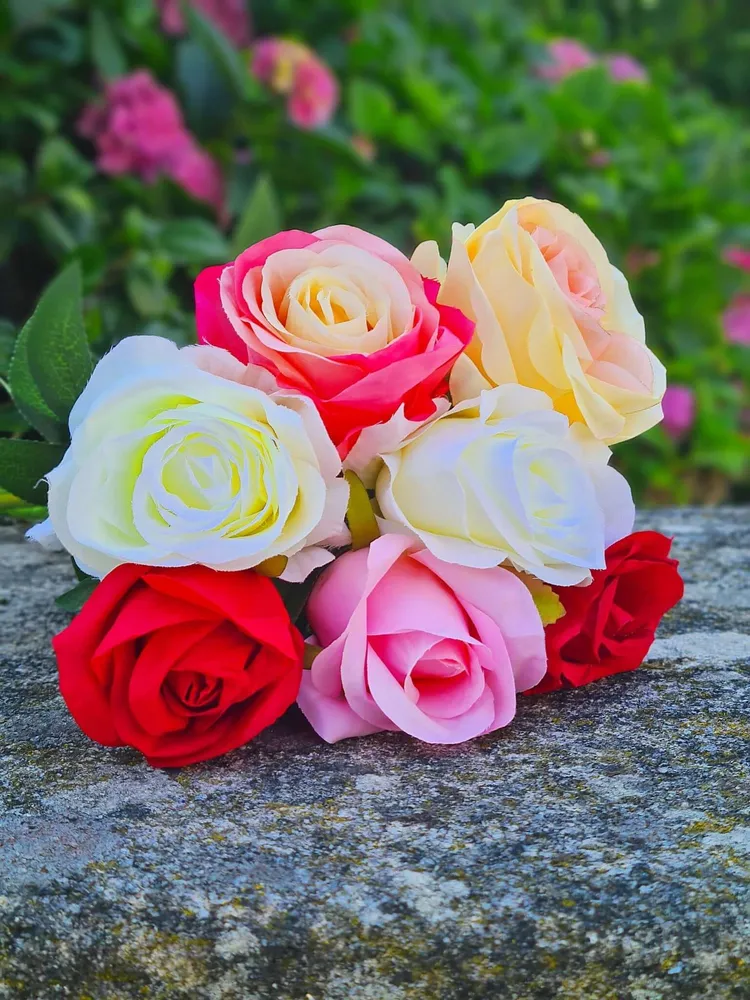 Bouquet de 7 Roses en Soie