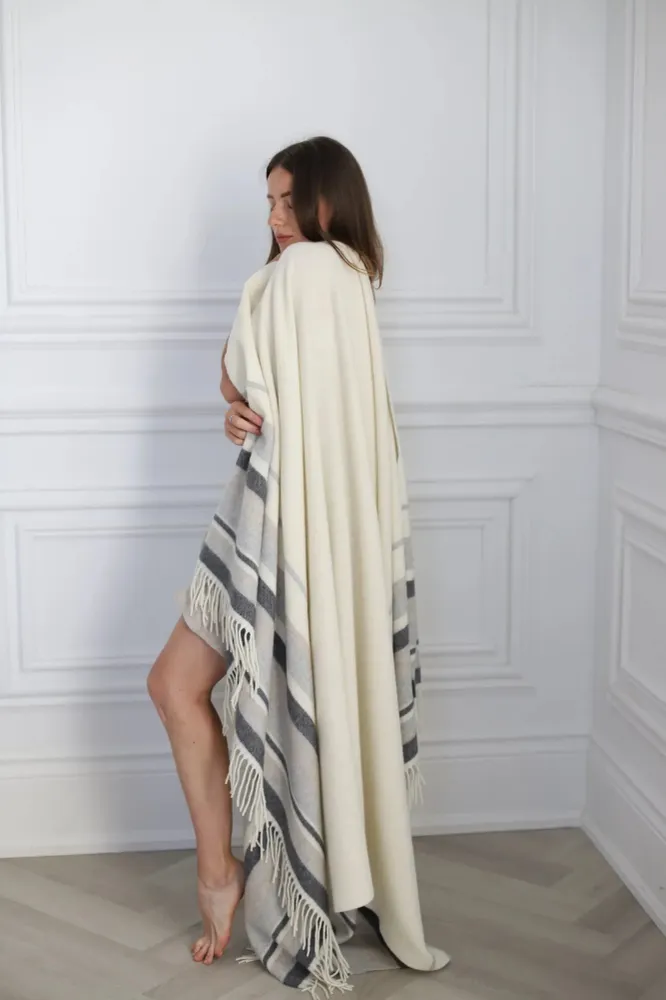 Linen Way | Couverture en cachemire "Malmo"- Ivoire/Gris boutiquetozzi