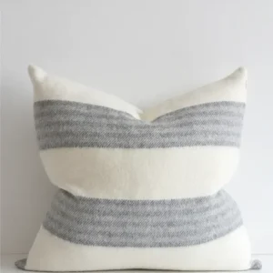 Linen Way | Oreiller en laine Brooklyn - blanc cassé et gris boutiquetozzi