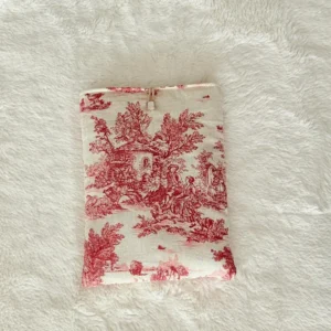 Pochette pour livre toile de jouy Bricoleuse de Lubies