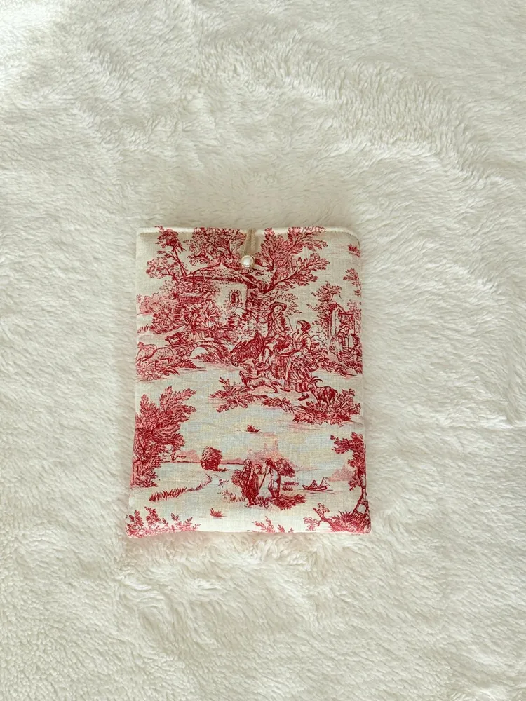 Pochette pour livre toile de jouy Bricoleuse de Lubies