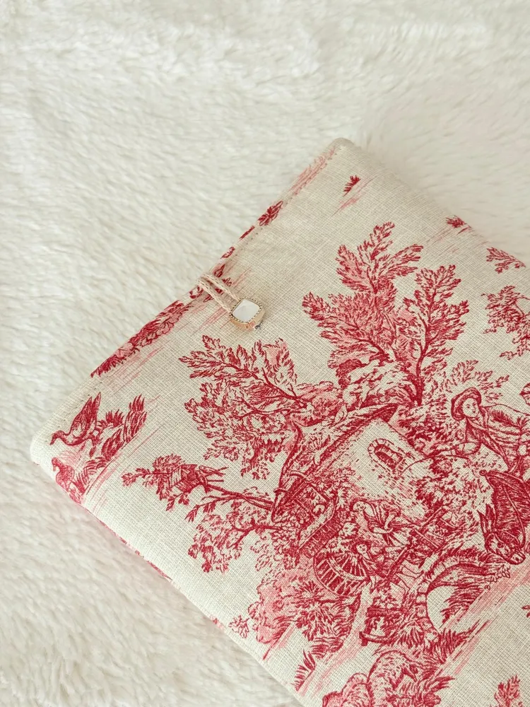 Pochette pour livre toile de jouy Bricoleuse de Lubies