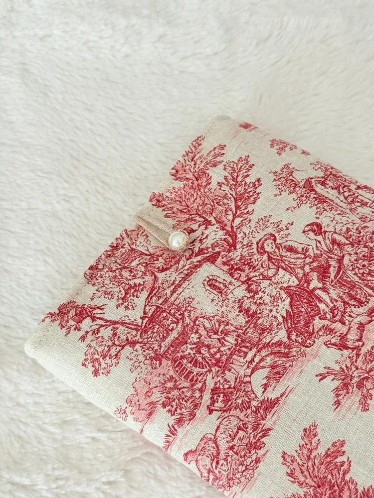 Pochette pour livre toile de jouy Bricoleuse de Lubies