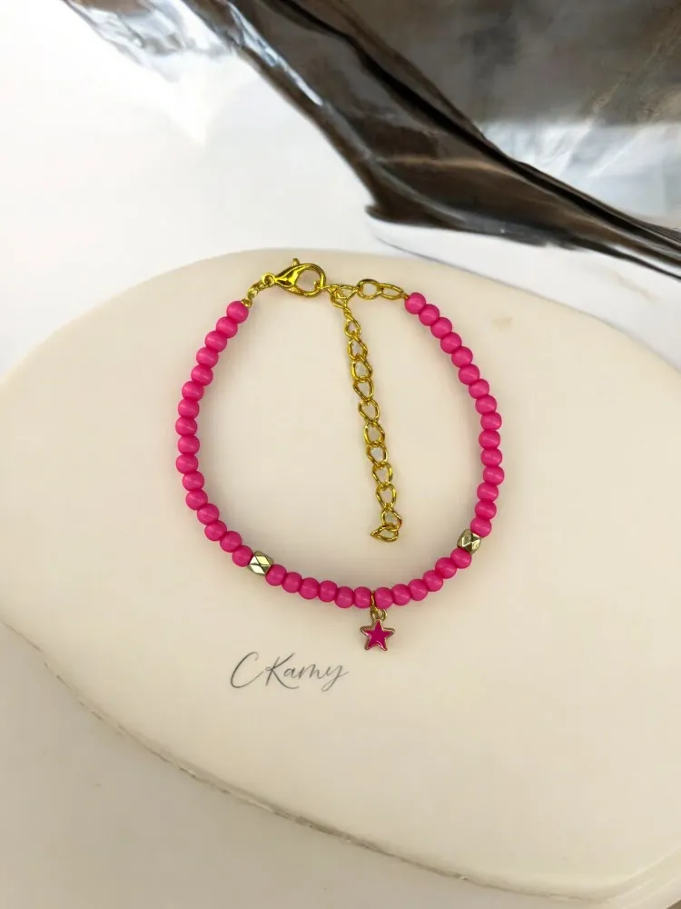 Bracelet femme, Petite étoile & perles rondes. Modèle : Rose. C - Kamy