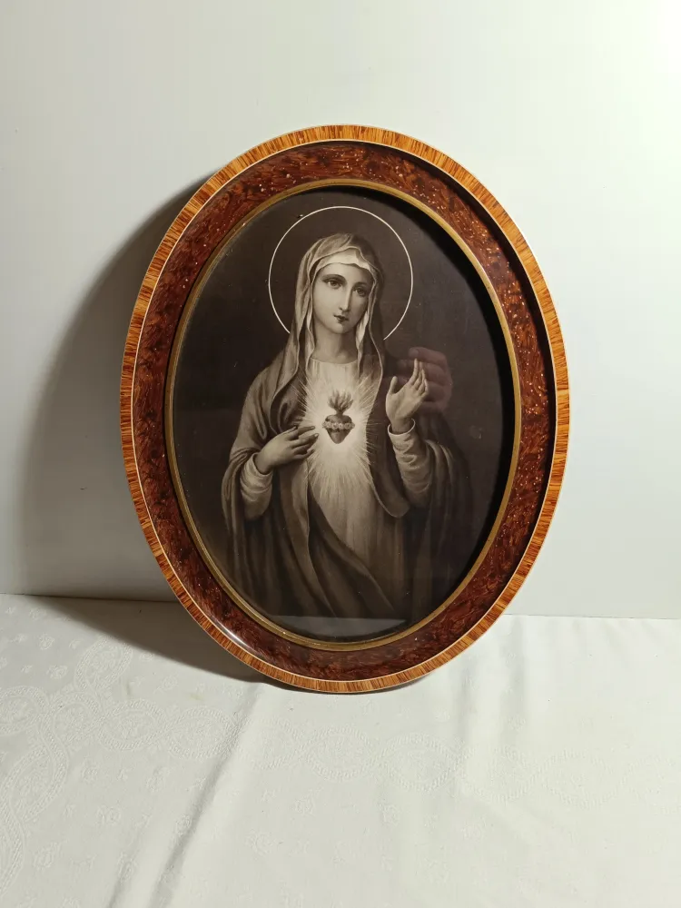 Cadre ancien, en bois et plâtre, avec une photo ancienne, Marie le Coeur-Sacré.