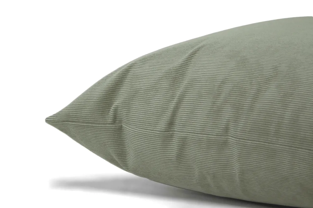 Housse de coussin velours côtelé feuille Canadian Down & Feather Company