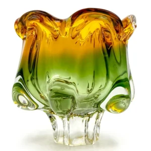 Sklarna Chřibská (Tchécoslovaquie) Vase en verre d'art de 7", en vert/orange | Conçu par Josef Hospodka Chřibská Glassworks