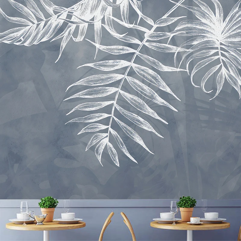 Peinture murale de feuilles nordiques en gris et blanc, revêtement mural minimaliste pour mur d’accent Clearhalo