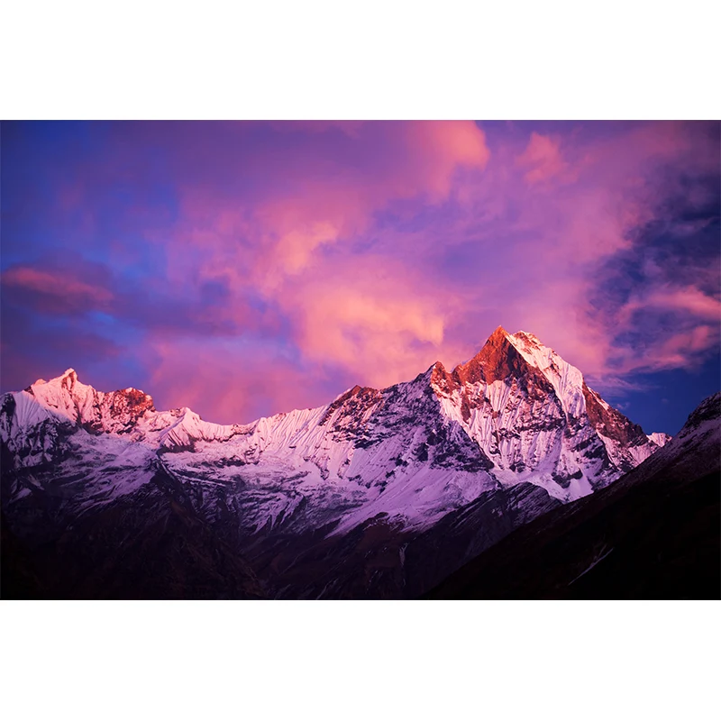 Peintures murales enchanteresses de montagnes enneigées sombres pour le salon, rose-bleu-violet, faites sur mesure Clearhalo