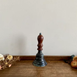 Cloche en bois et métal Captain's table